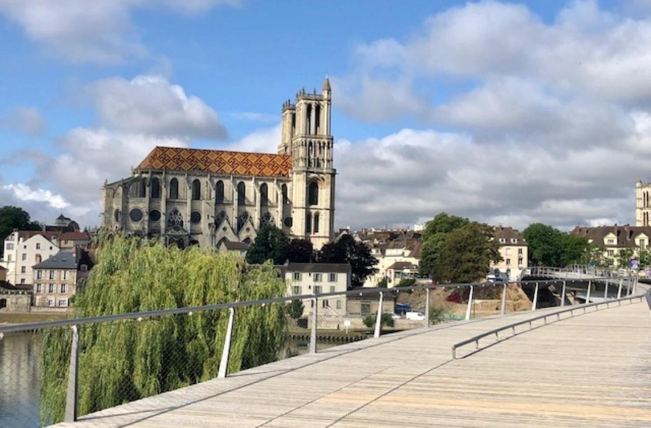 Appartement Avec Jardin Et Terrasse Pres De Paris Mantes-la-Jolie Exteriör bild
