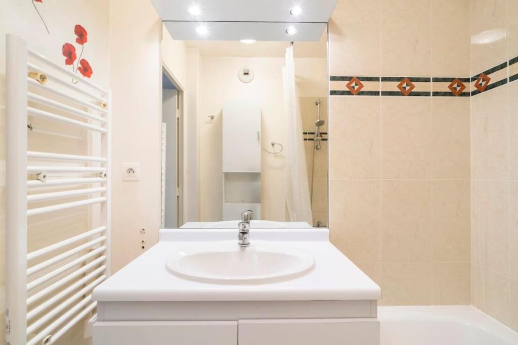 Appartement Avec Jardin Et Terrasse Pres De Paris Mantes-la-Jolie Exteriör bild