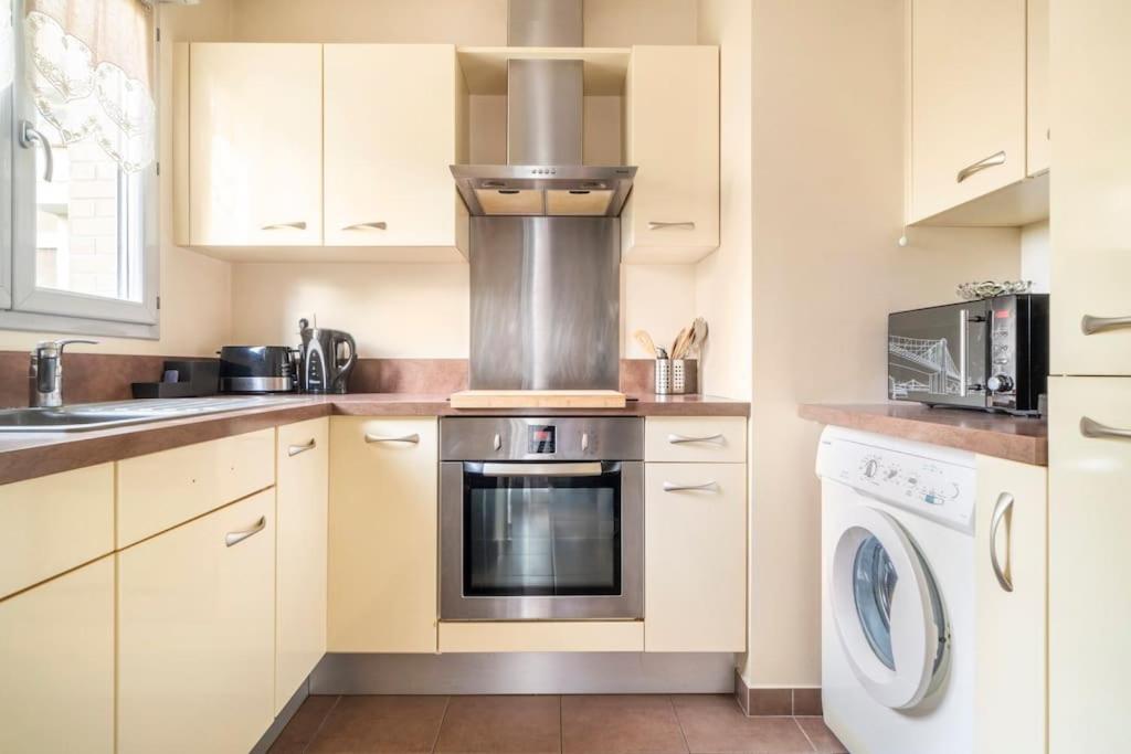 Appartement Avec Jardin Et Terrasse Pres De Paris Mantes-la-Jolie Exteriör bild
