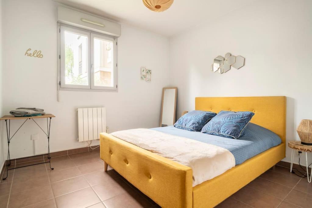Appartement Avec Jardin Et Terrasse Pres De Paris Mantes-la-Jolie Exteriör bild