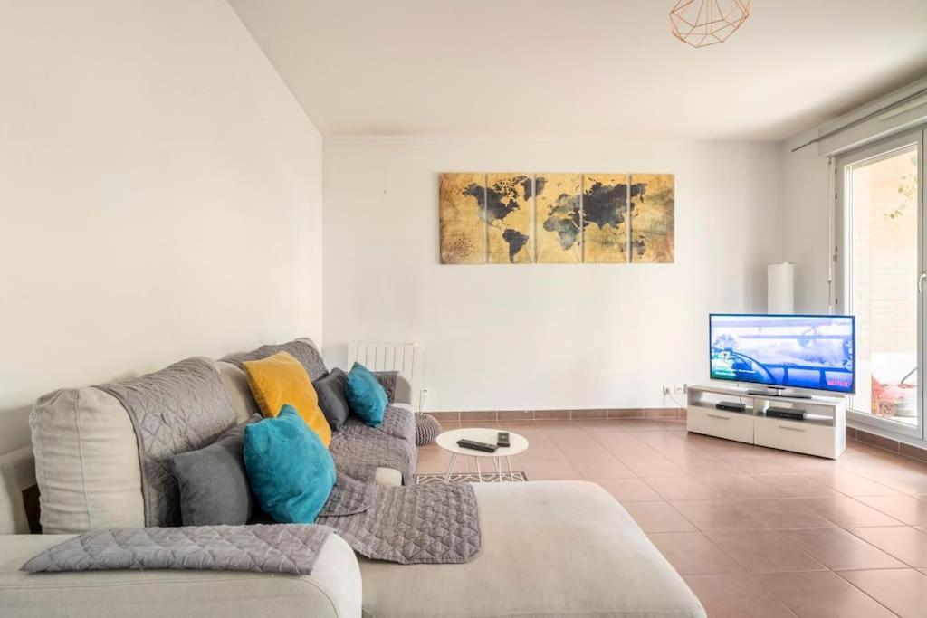 Appartement Avec Jardin Et Terrasse Pres De Paris Mantes-la-Jolie Exteriör bild